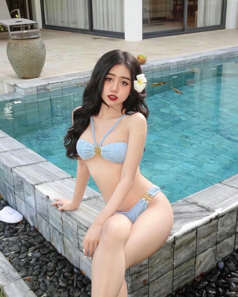lê kim loan bikini 25