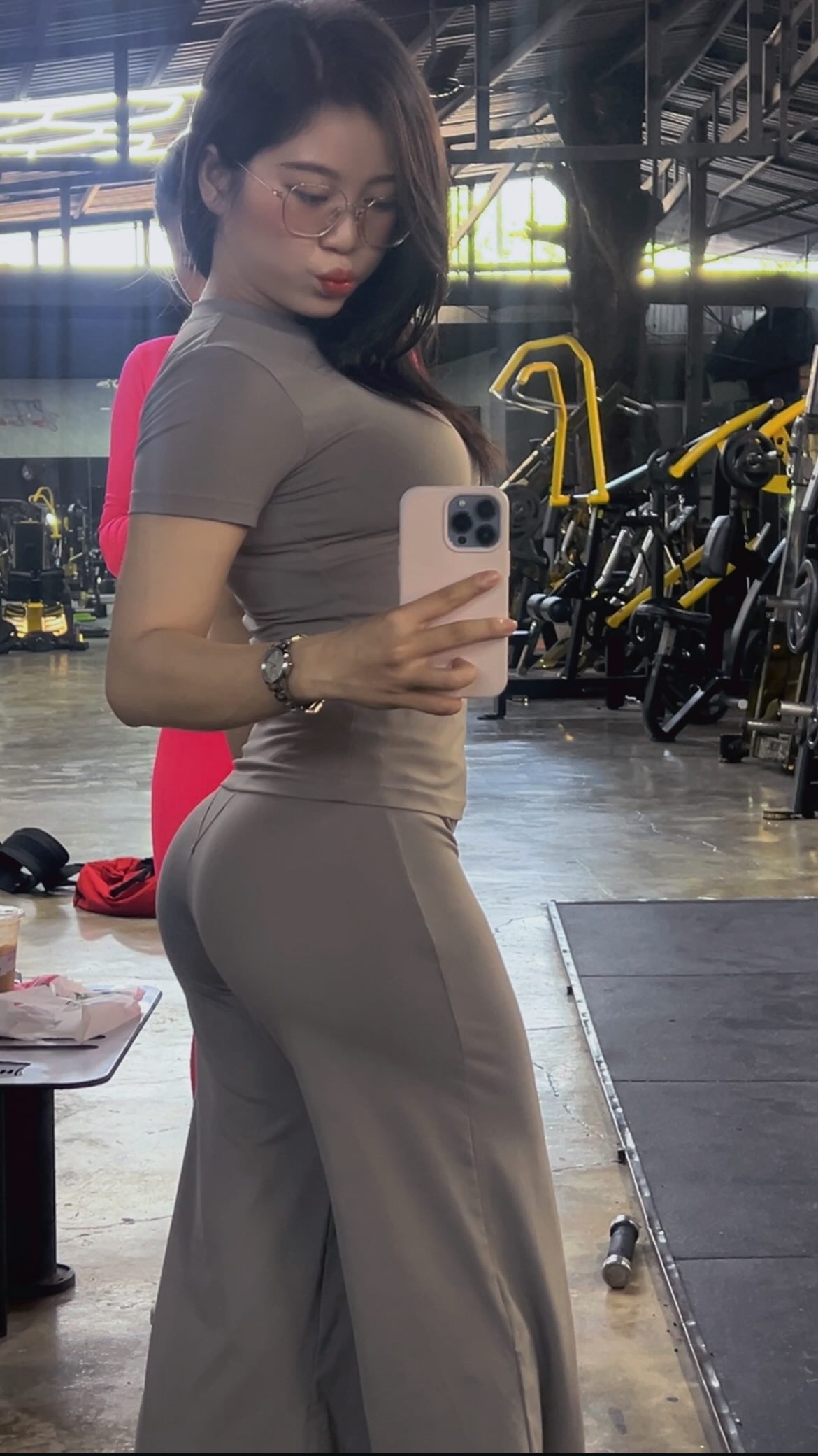 gái xinh tập gym 34