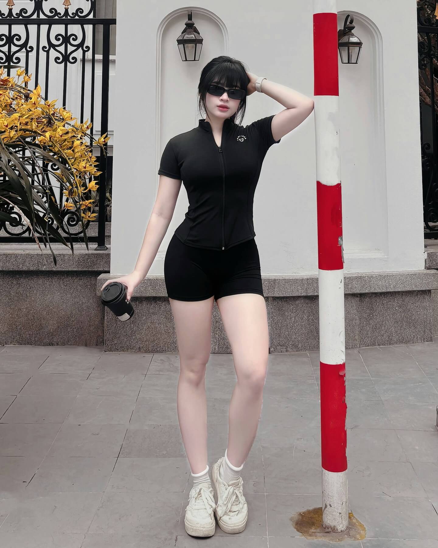 gái xinh chạy bộ 1