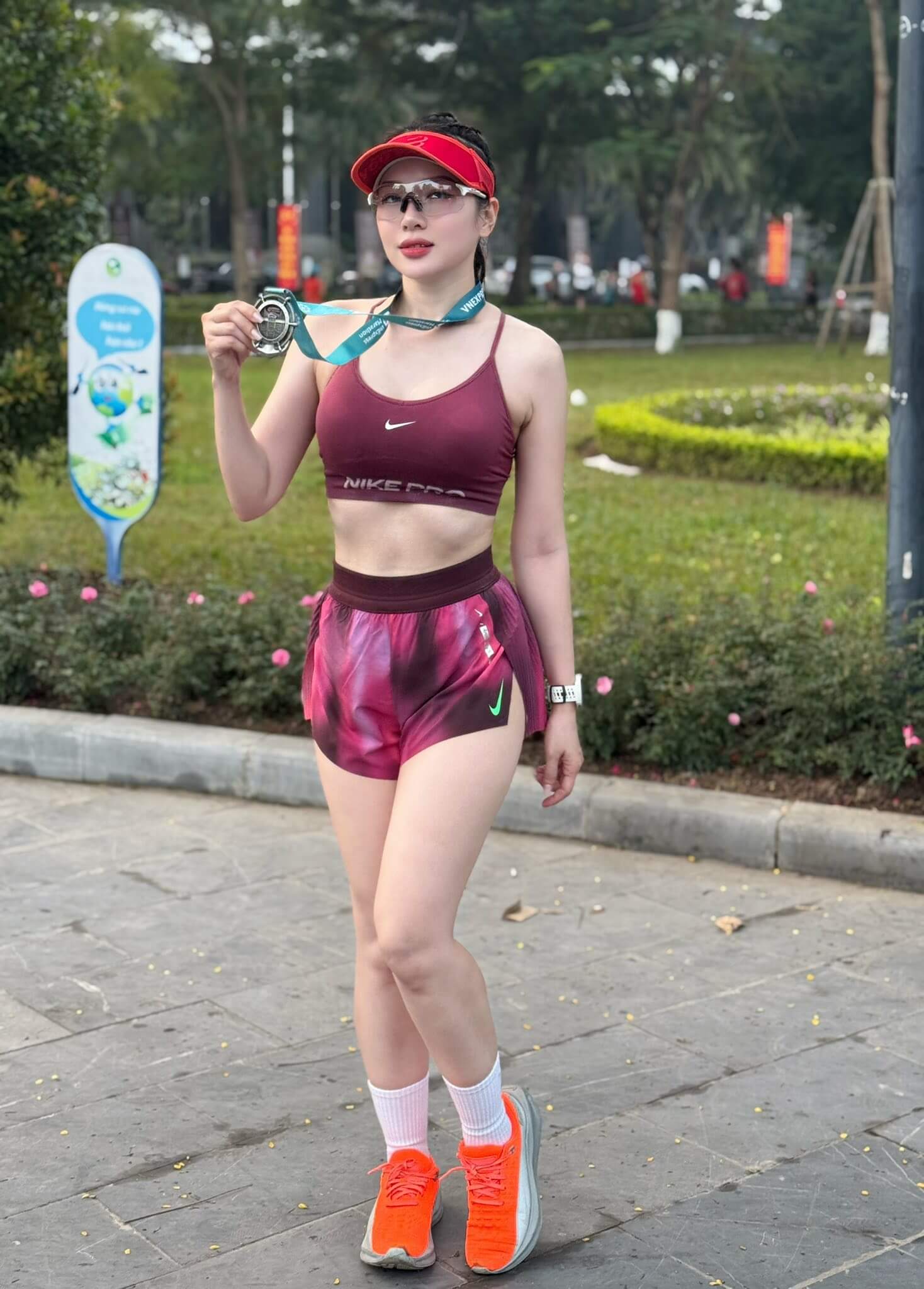 gái xinh chạy bộ 14