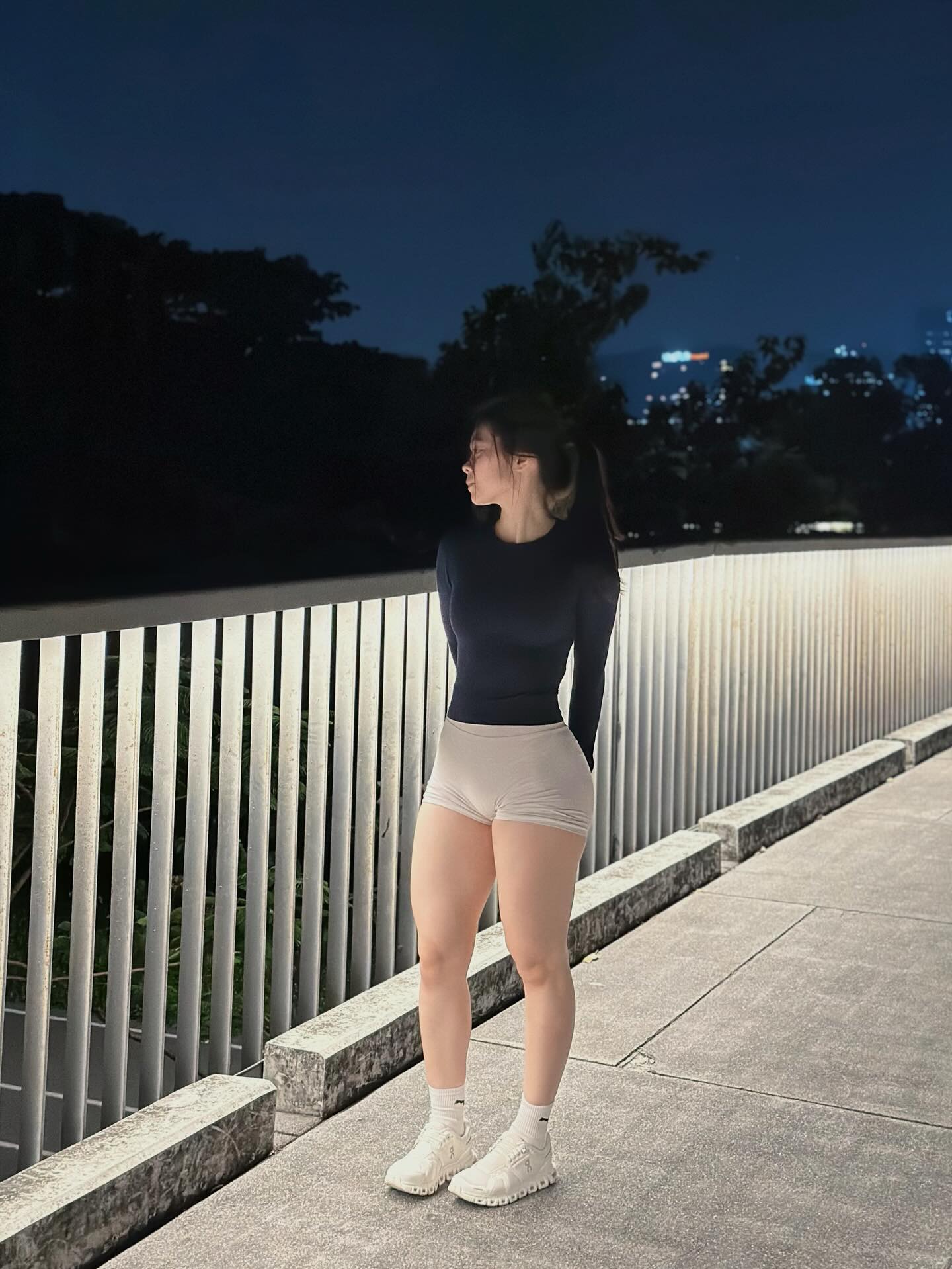 gái xinh chạy bộ 10