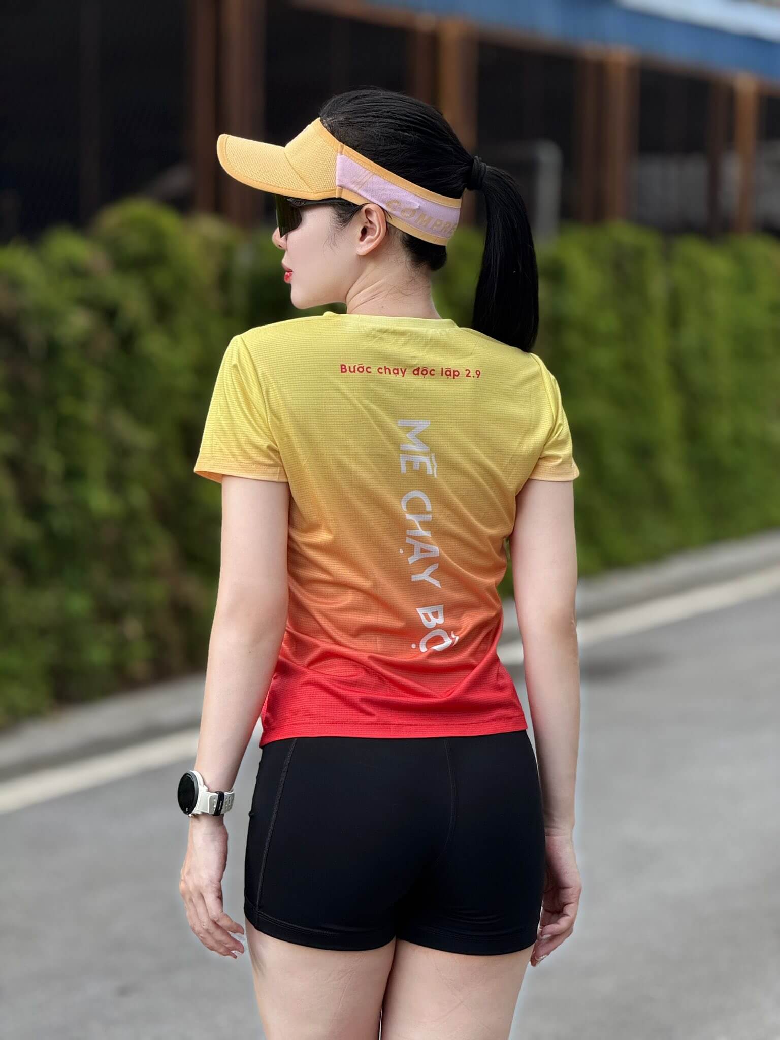 gái xinh chạy bộ 4