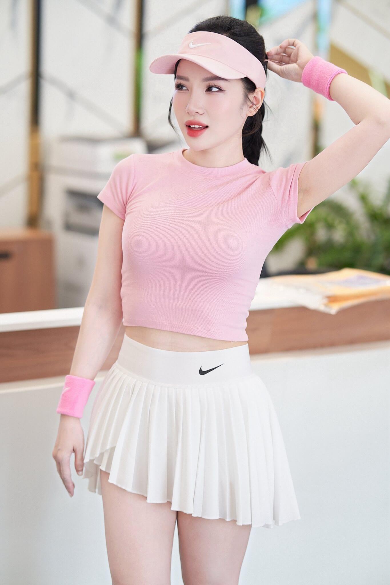 gái xinh chạy bộ 16