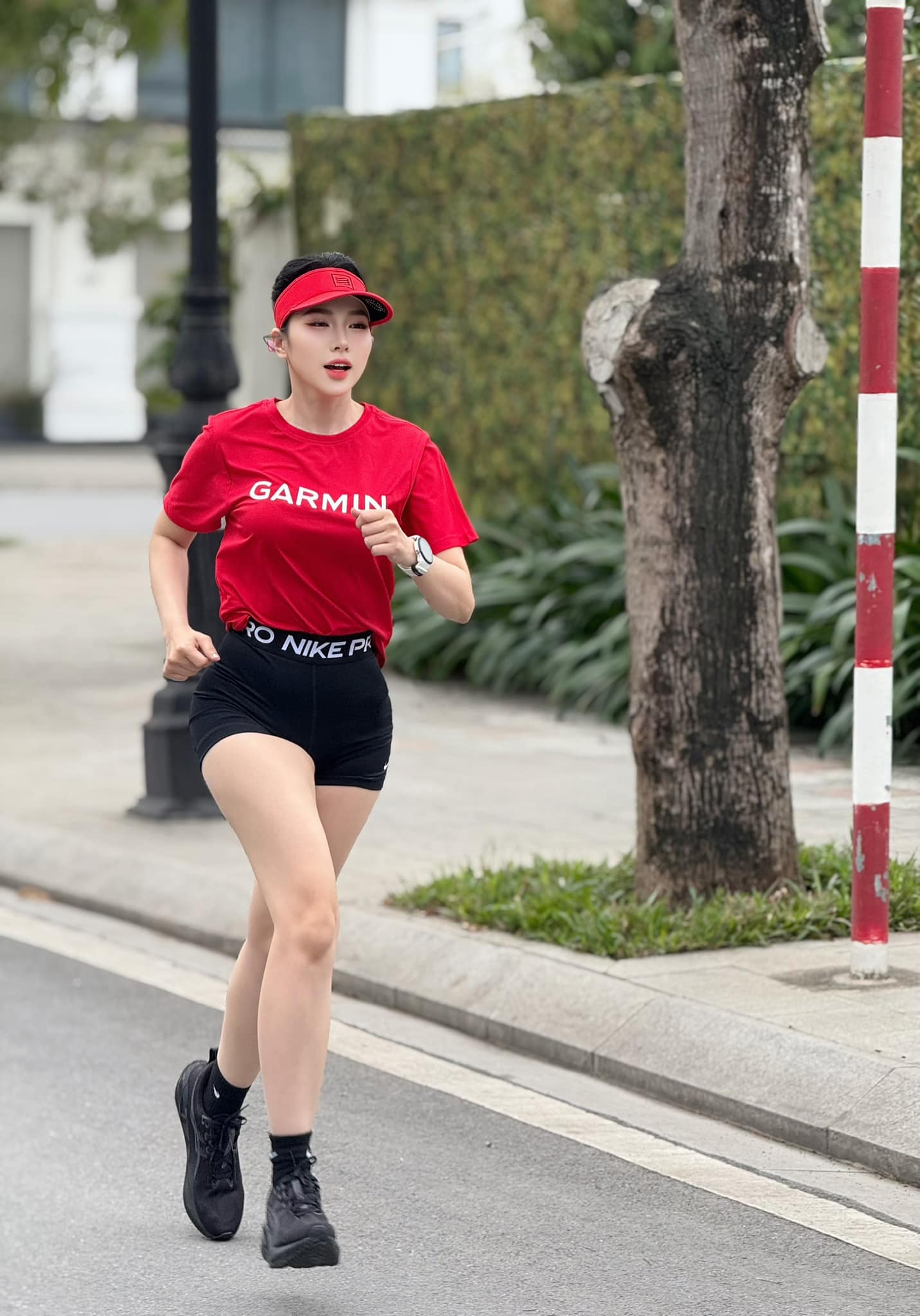 gái xinh chạy bộ 23