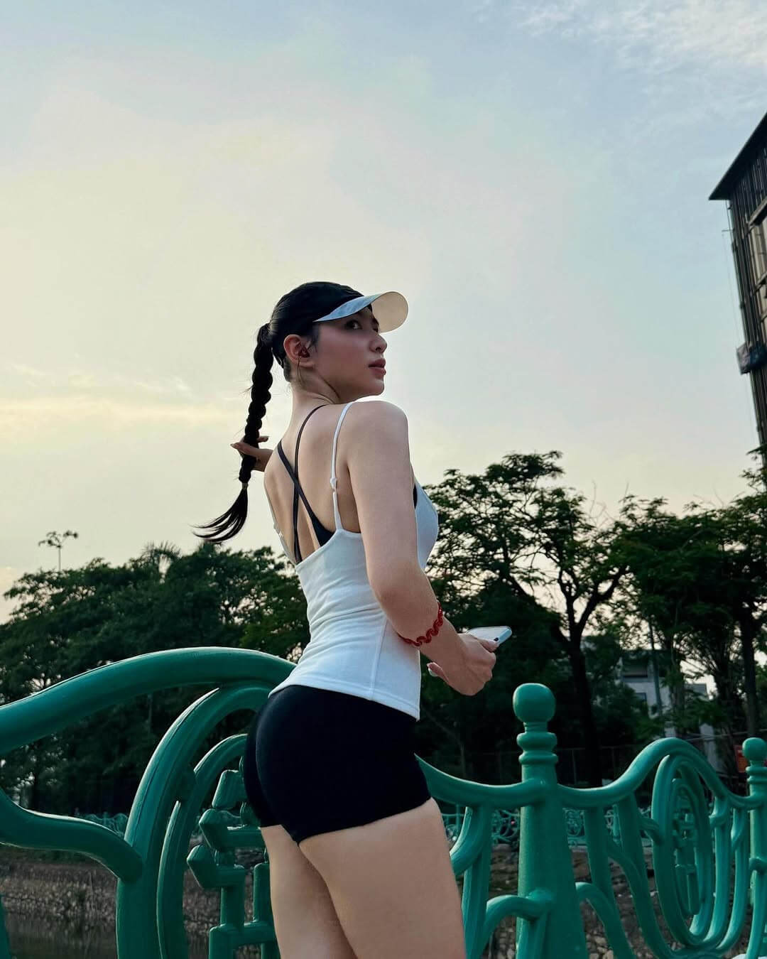 gái xinh chạy bộ 19