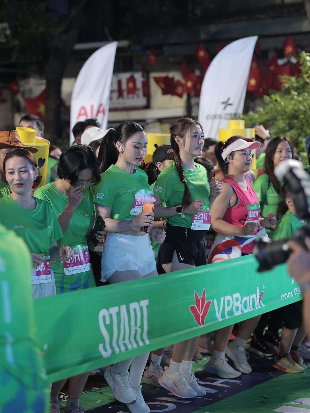 gái xinh chạy bộ 32