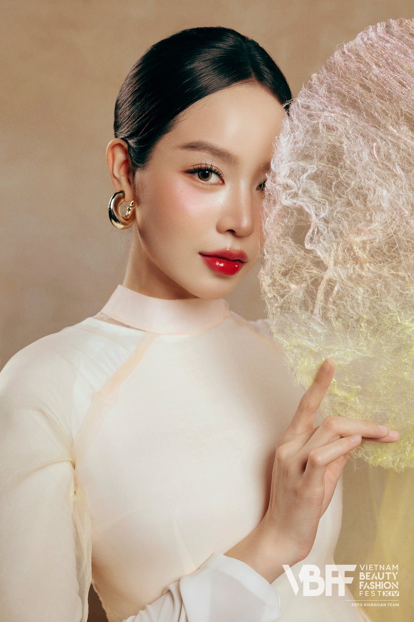 Thần thái rạng rỡ của Miss International Thanh Thủy trong chuyến thăm Malaysia