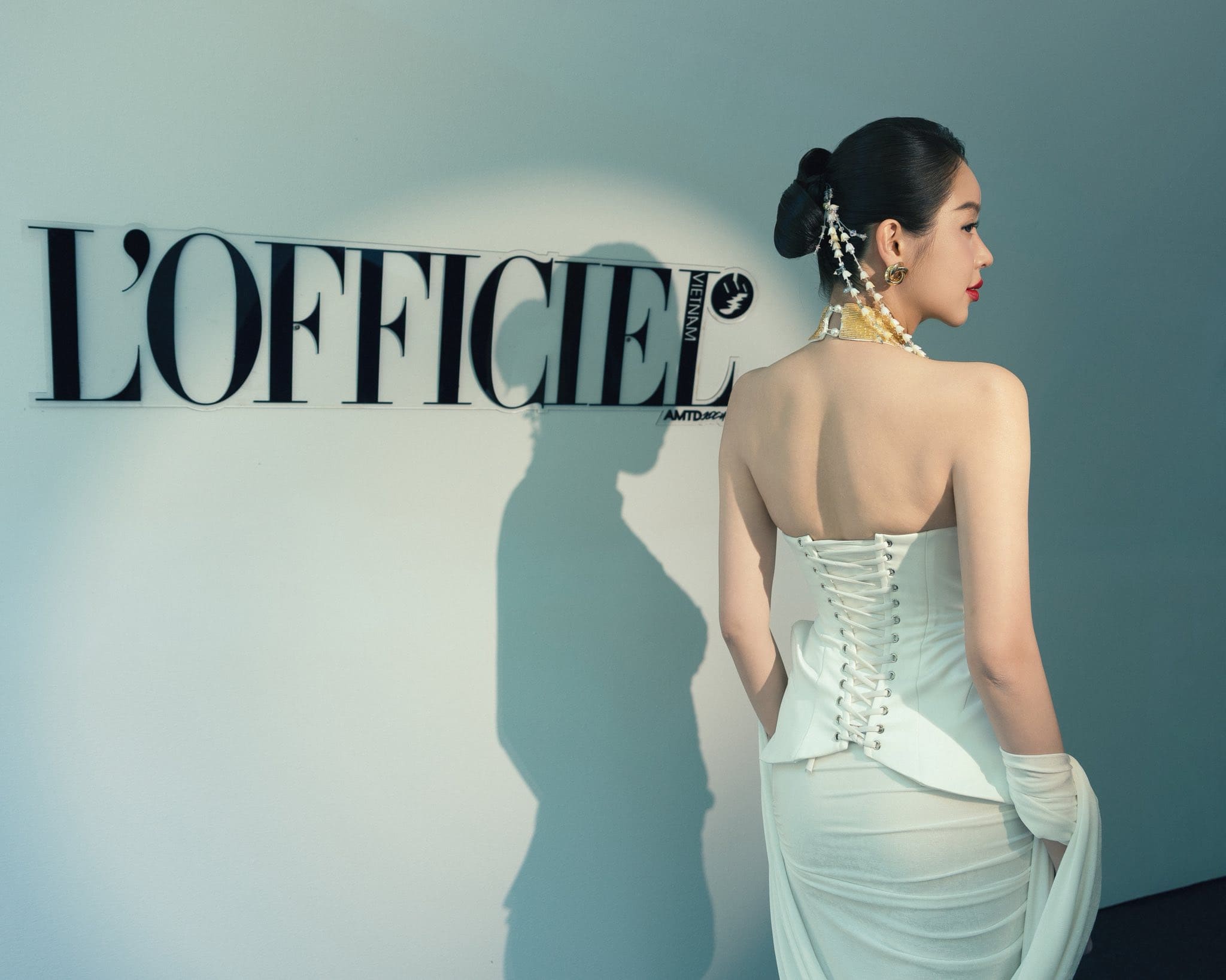 Hoa hậu Thanh Thủy quyến rũ và đẳng cấp trong trang phục của các nhà thiết kế hàng đầu