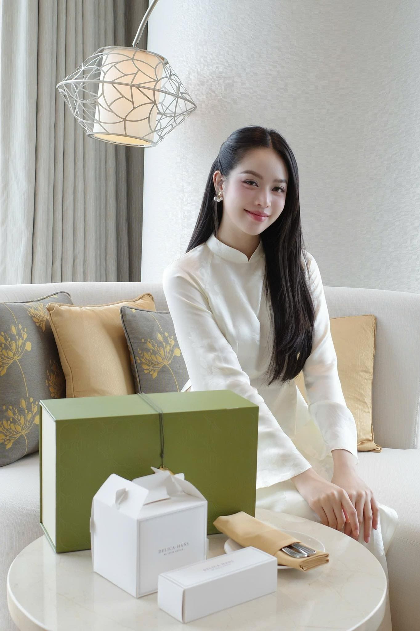 Nhan sắc xinh đẹp của Hoa hậu Thanh Thủy giúp Việt Nam thăng hạng bản đồ sắc đẹp