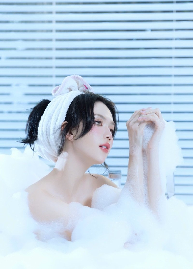 Ngọc Trinh 26