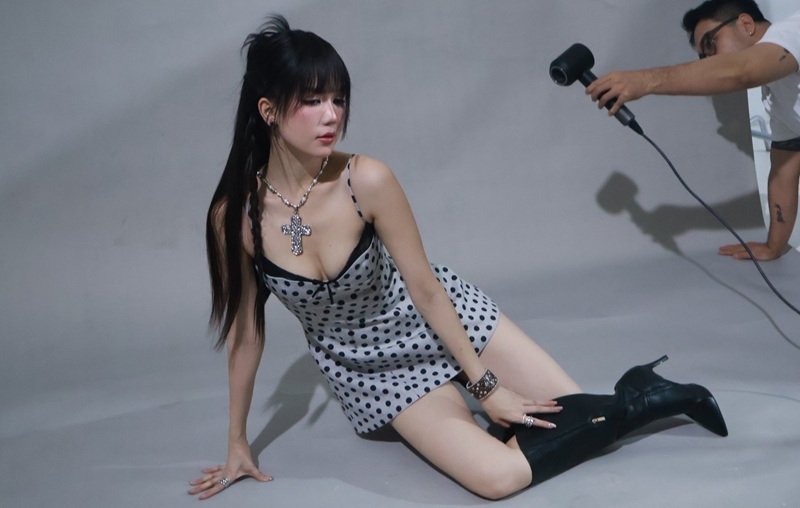 Ngọc Trinh 24