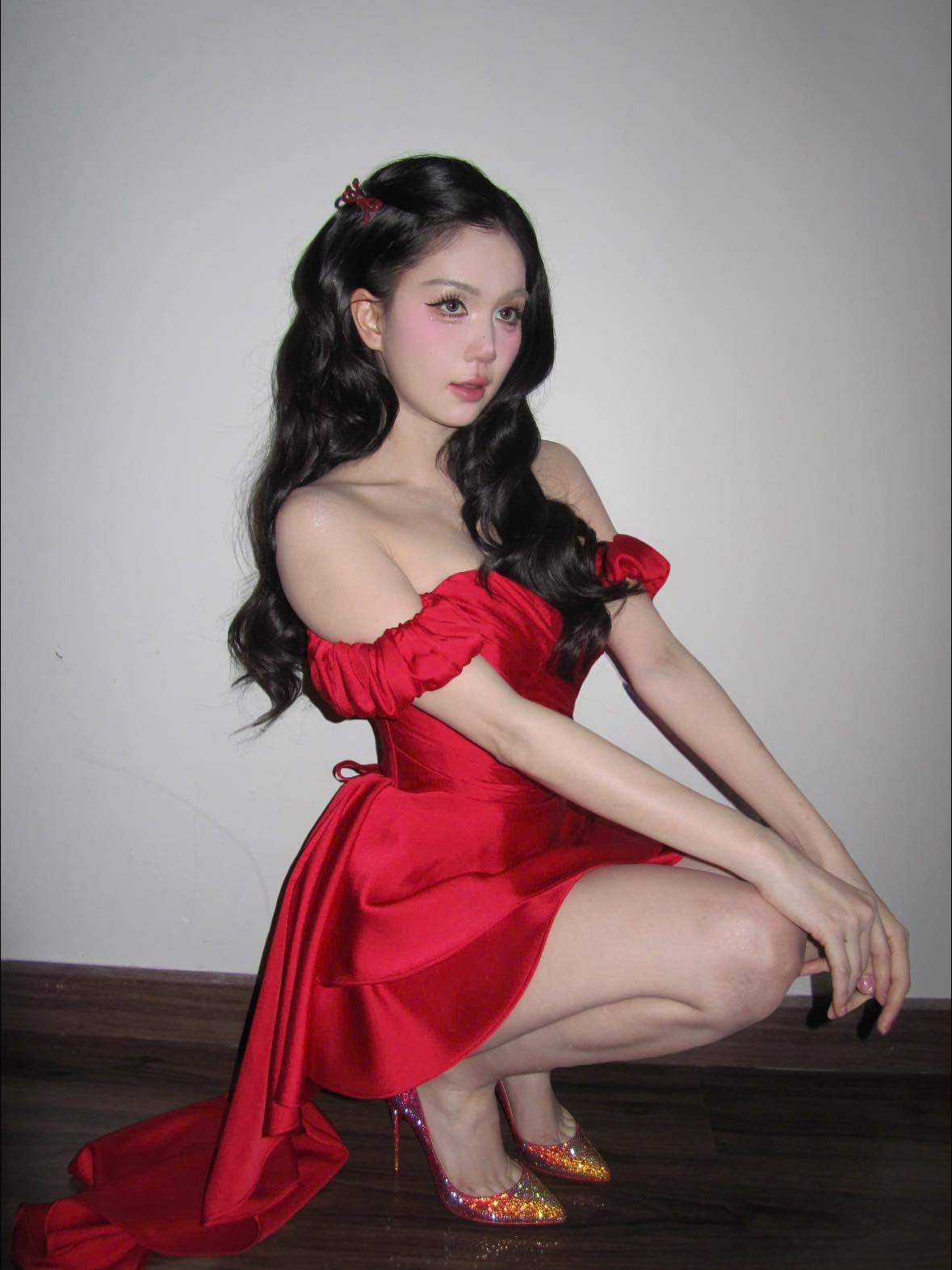 Ngọc Trinh 40
