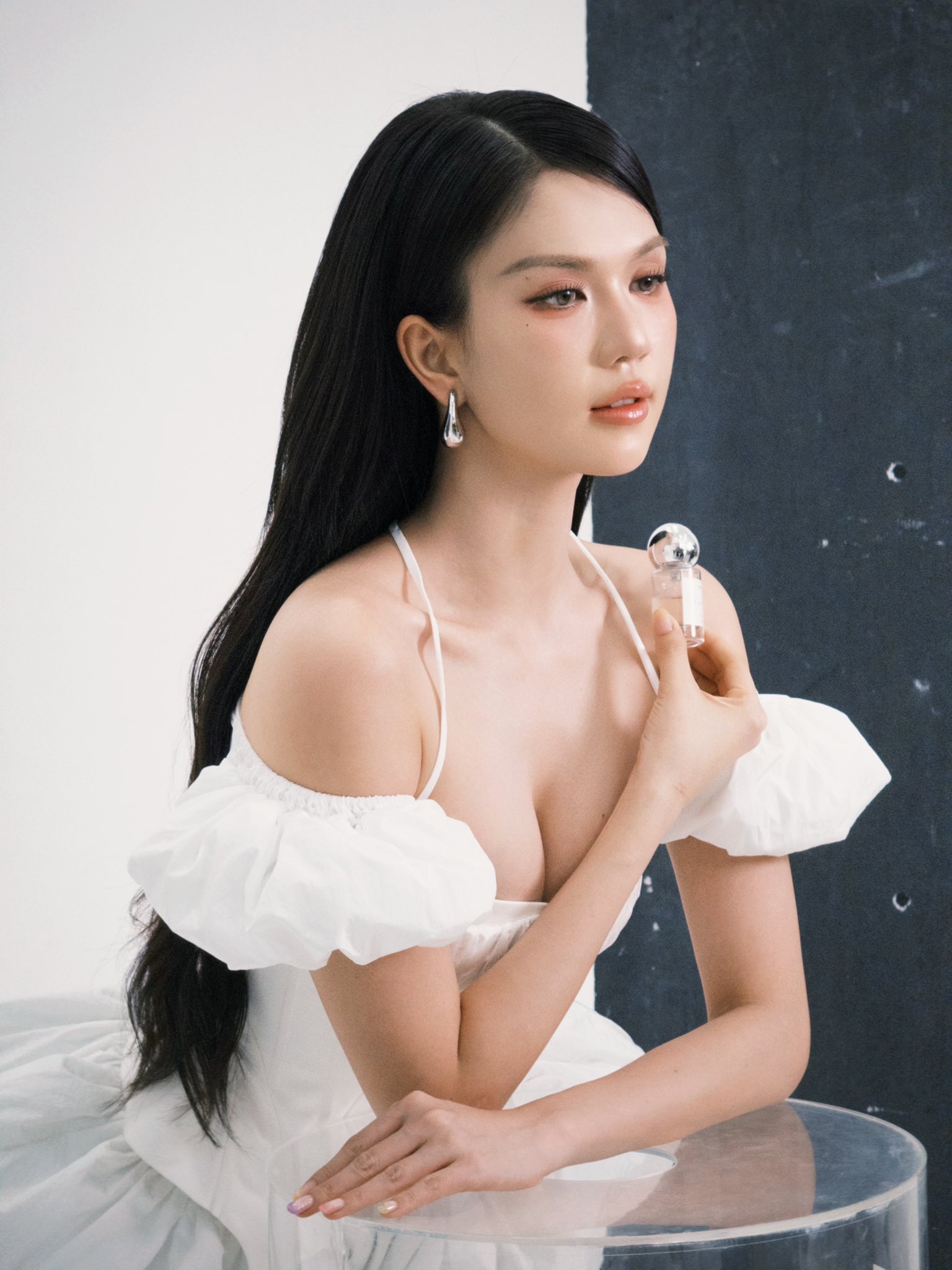 Ngọc Trinh 65