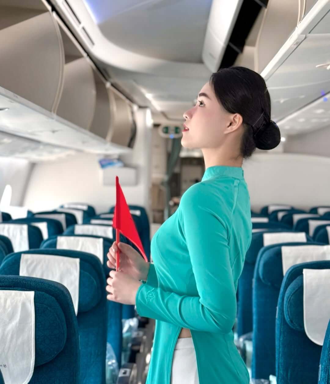 tiếp viên Vietnam Airline xinh đẹp 16