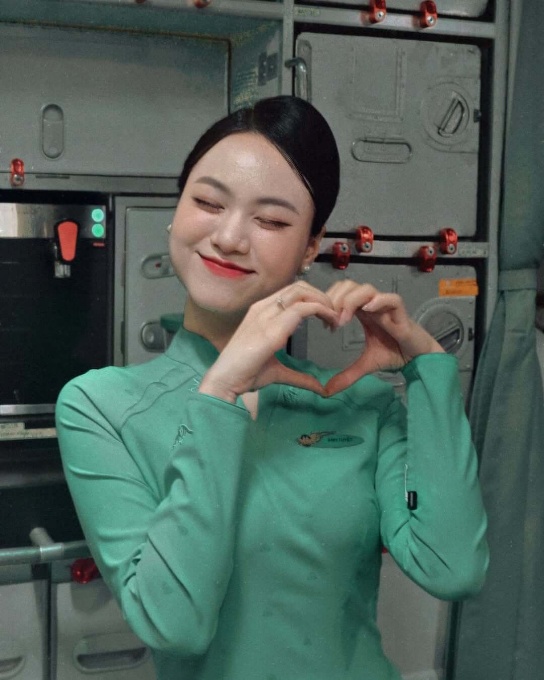 tiếp viên Vietnam Airline xinh đẹp 15