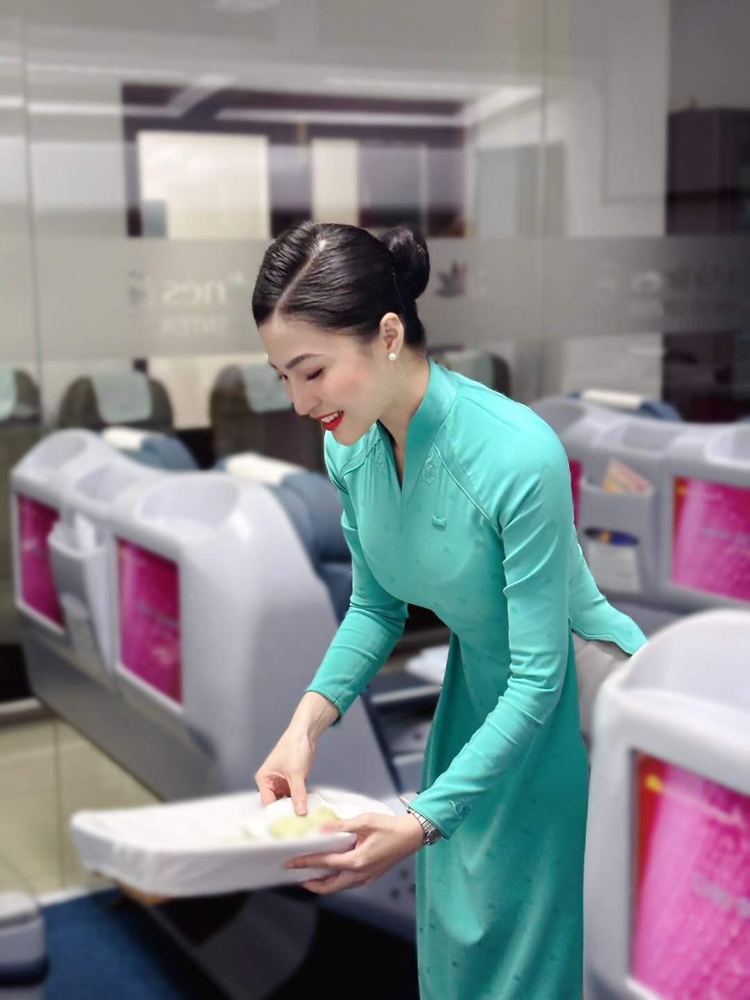 tiếp viên Vietnam Airline xinh đẹp 35