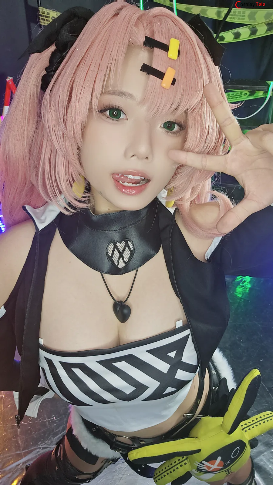 Messie Huang cosplay Nicole Demara 83