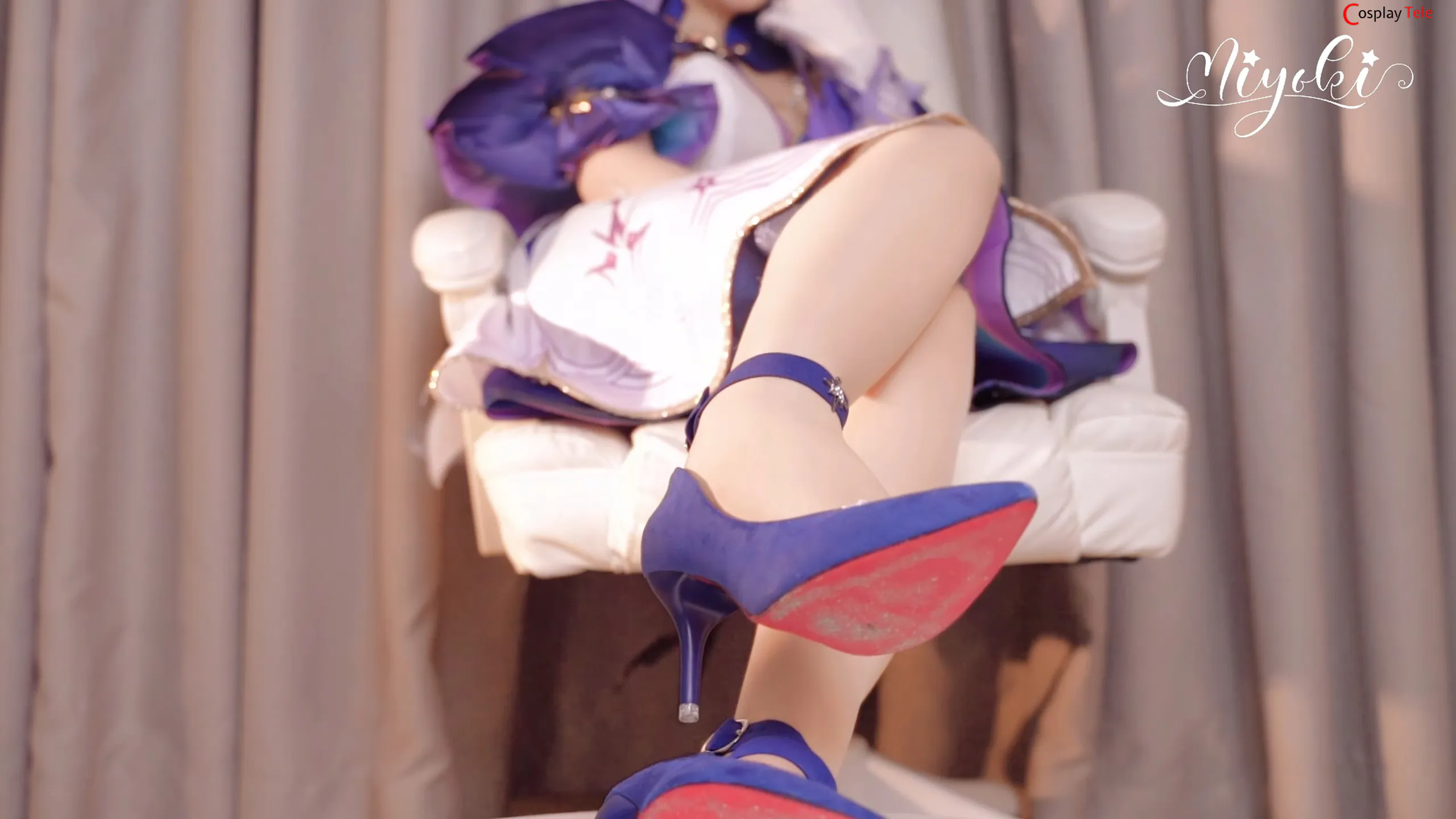 Misaki Suzuki cosplay Robin 4