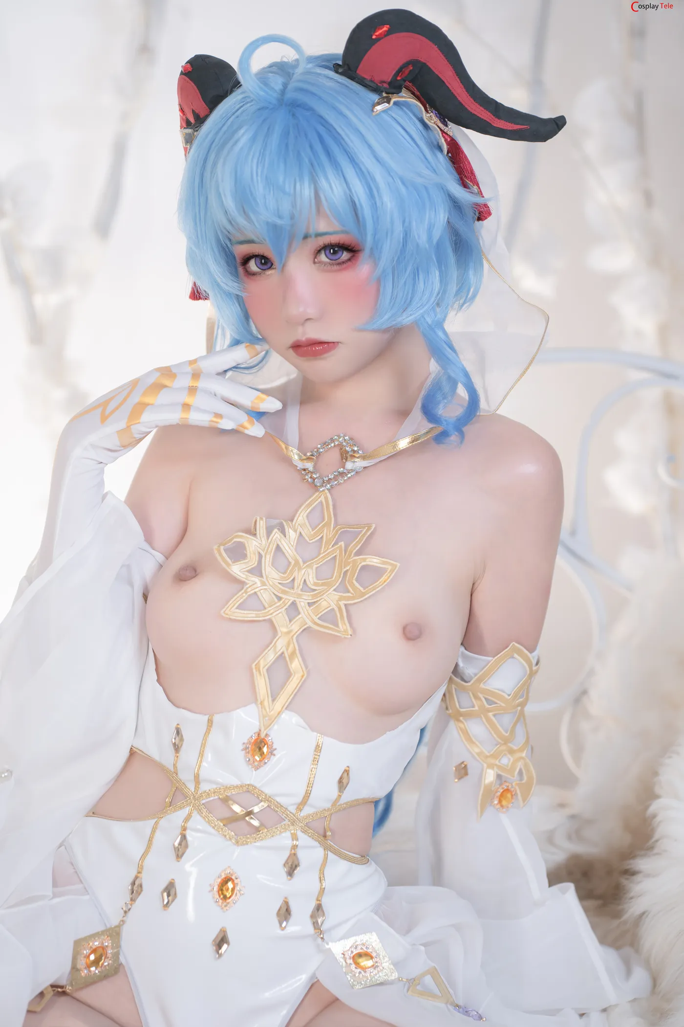 Nekokoyoshi cosplay Ganyu and Eula 36