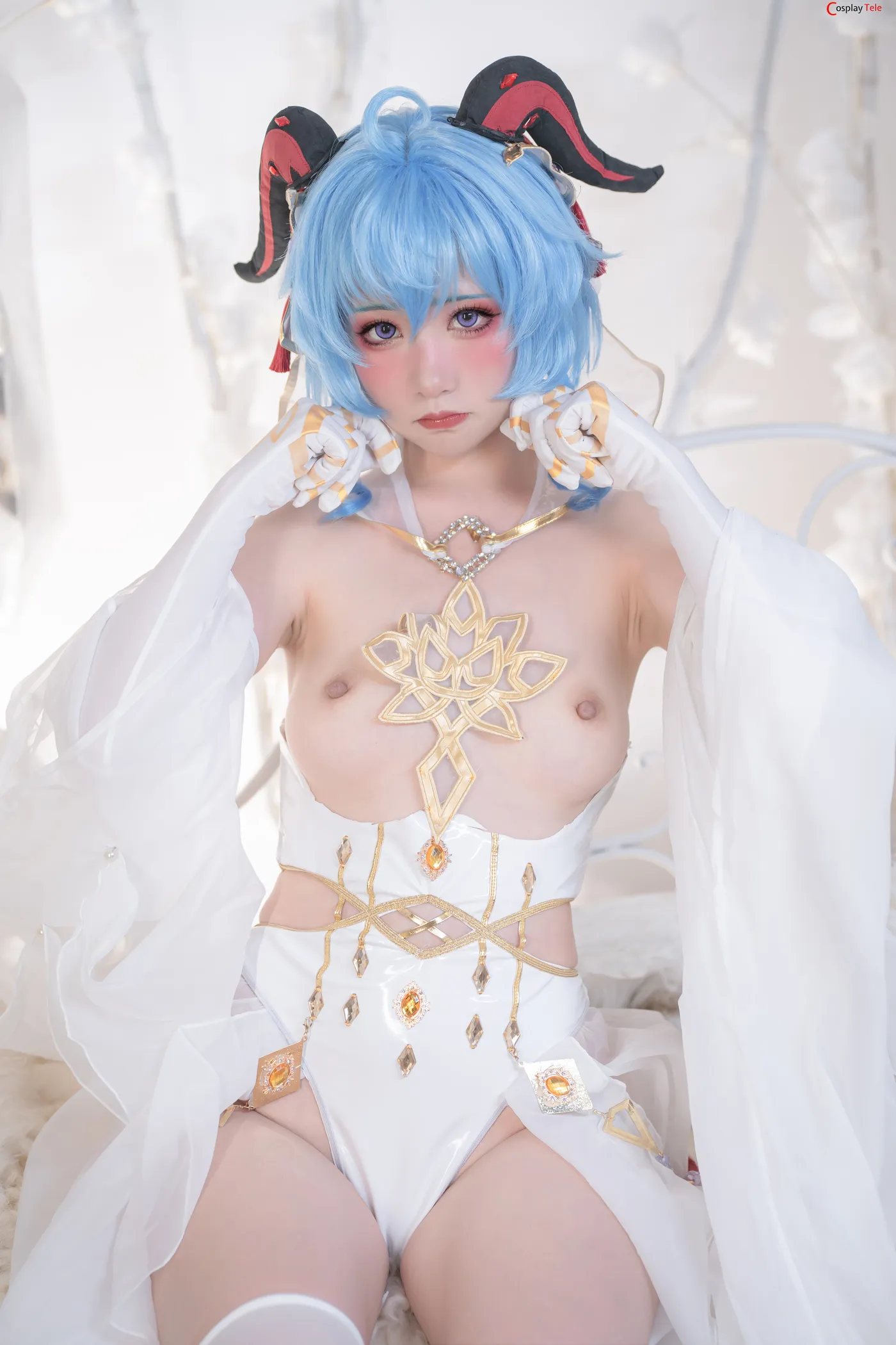 Nekokoyoshi cosplay Ganyu and Eula 38