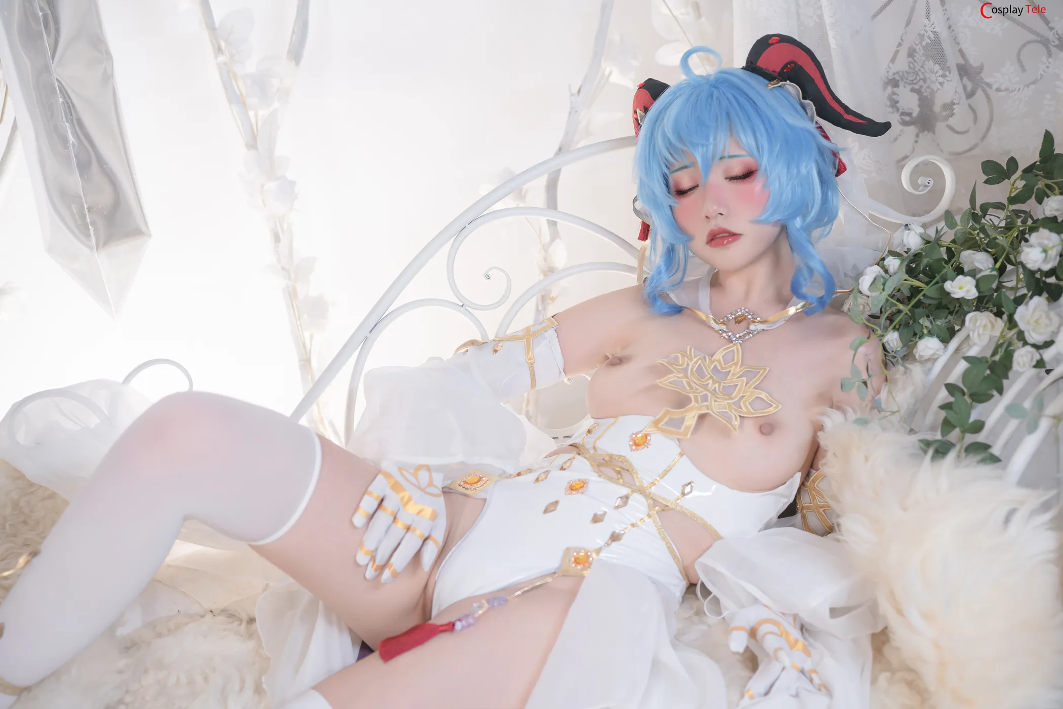Nekokoyoshi cosplay Ganyu and Eula 41